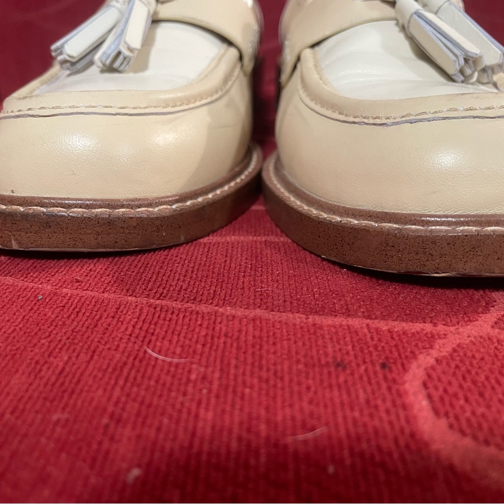 Sam Edelman Elegant Cream Loafers with Tassel Detail - Picture 4 of 7